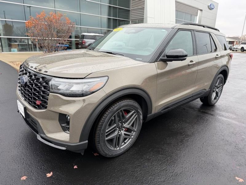 New 2026 Ford Explorer ST w/ Sun And Sound Package image 2