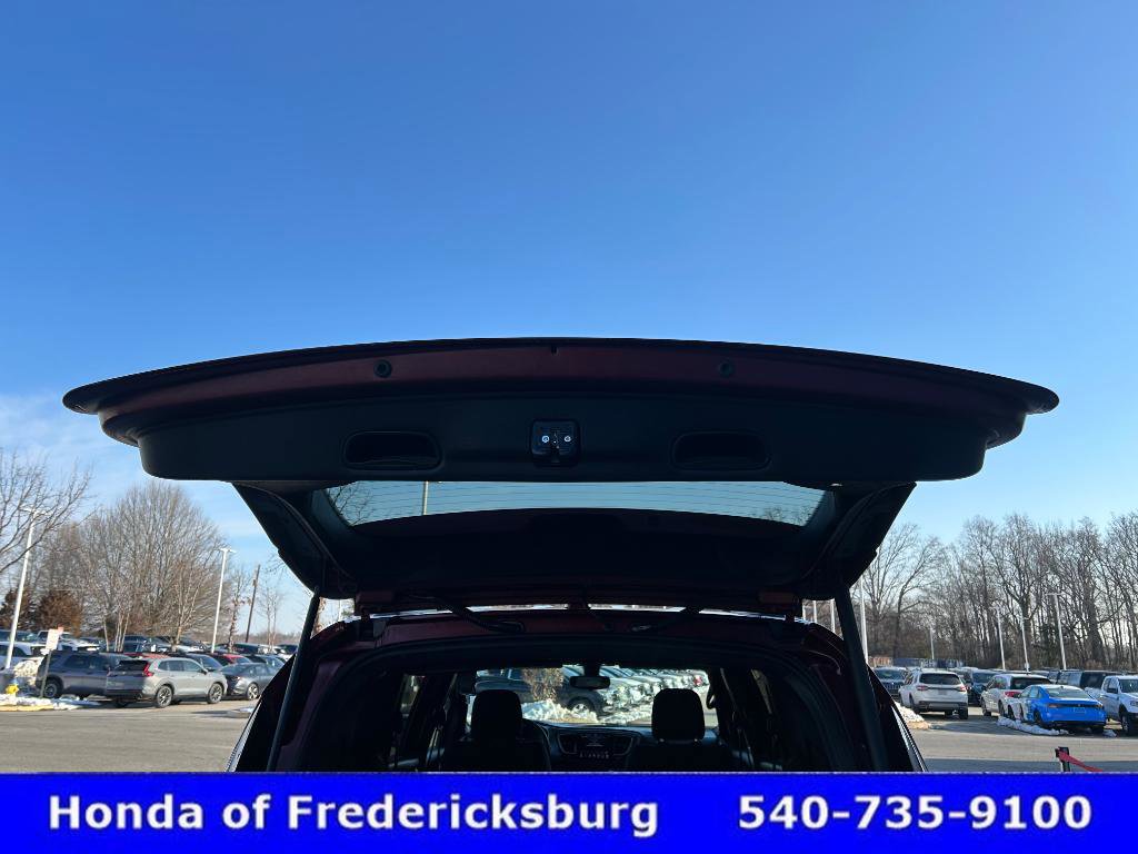 Used 2018 Chrysler Pacifica Touring Plus w/ S Appearance Package image 17