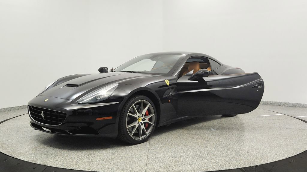 Used 2012 Ferrari California image 9