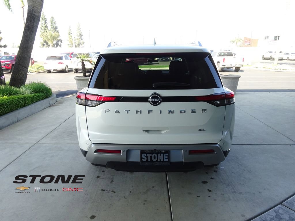 Used 2024 Nissan Pathfinder SL image 7