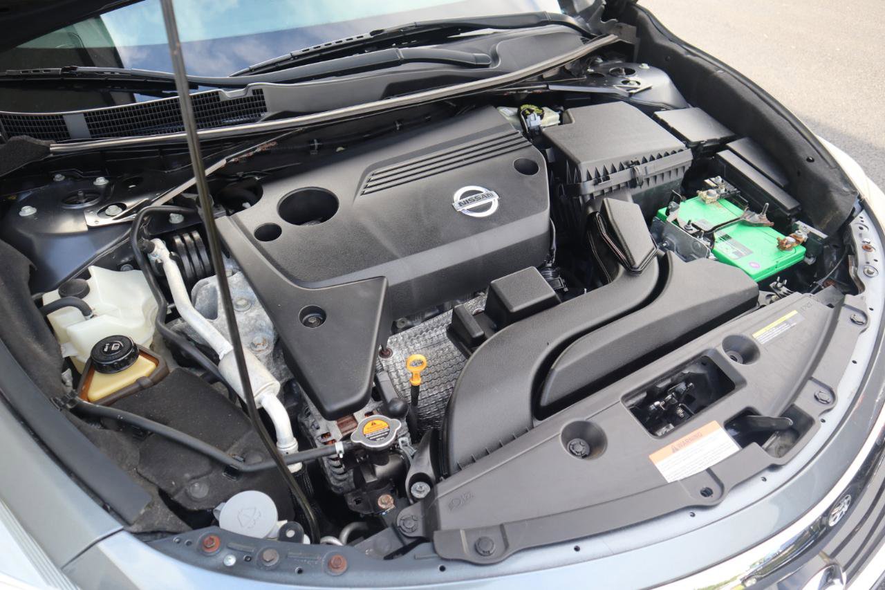 Used 2015 Nissan Altima 2.5 SV FWD image 35