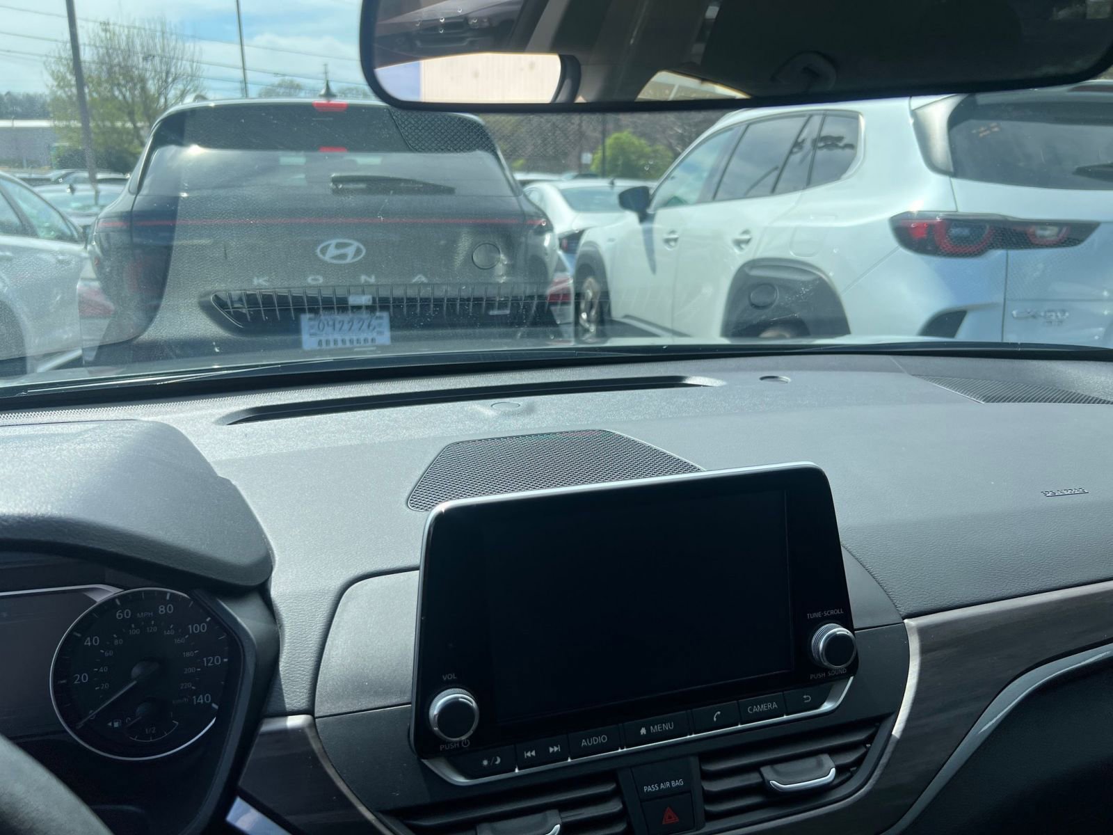 Used 2025 Nissan Altima 2.5 SV image 17