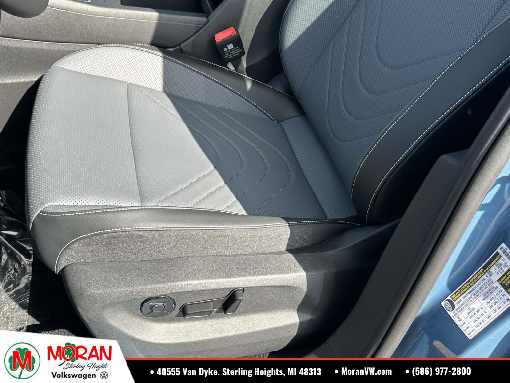 Used 2026 Volkswagen Tiguan SE R-Line AWD/4WD image 15