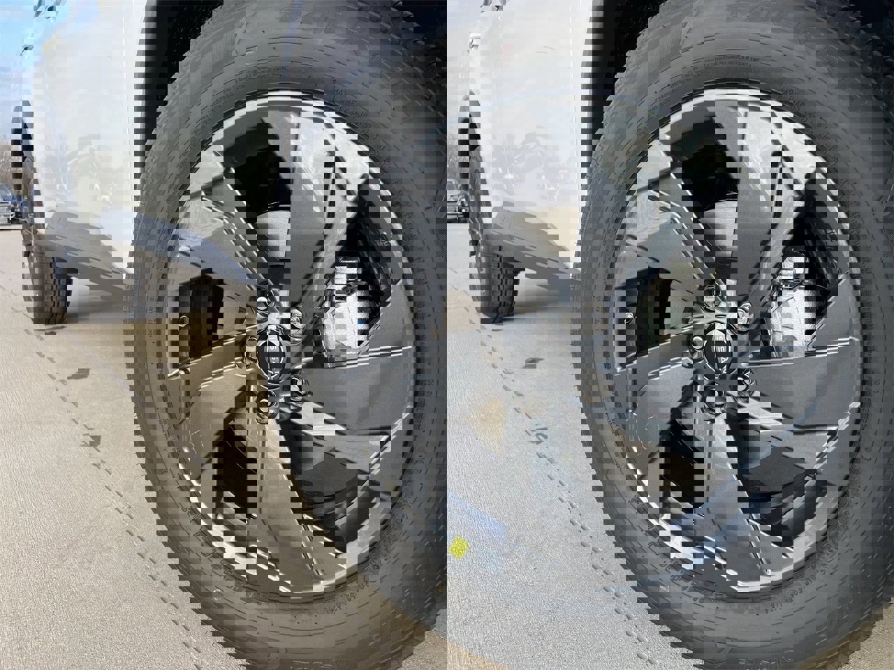 New 2026 Nissan Rogue SV image 7