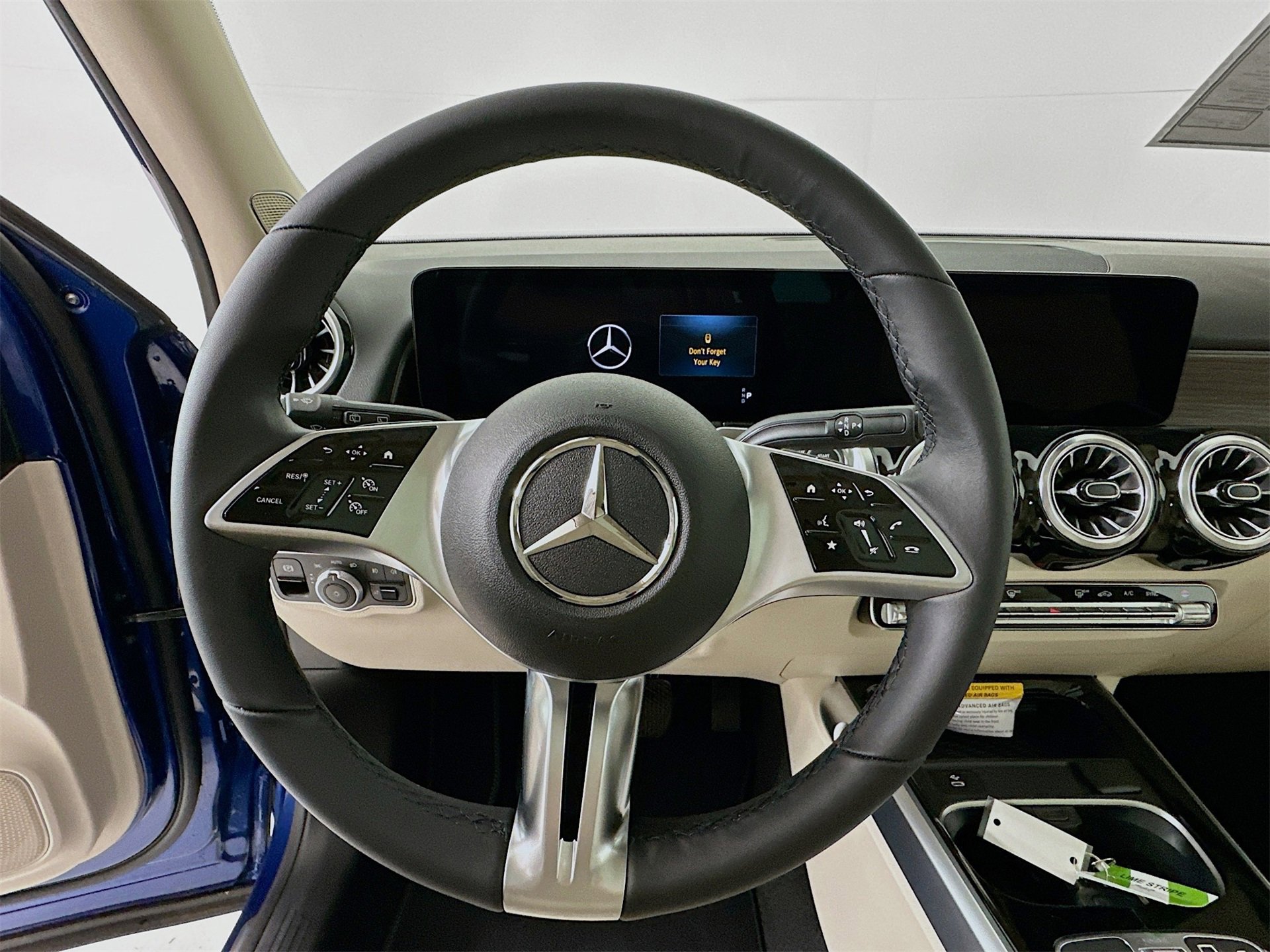 New 2026 Mercedes-Benz GLB 250 image 12