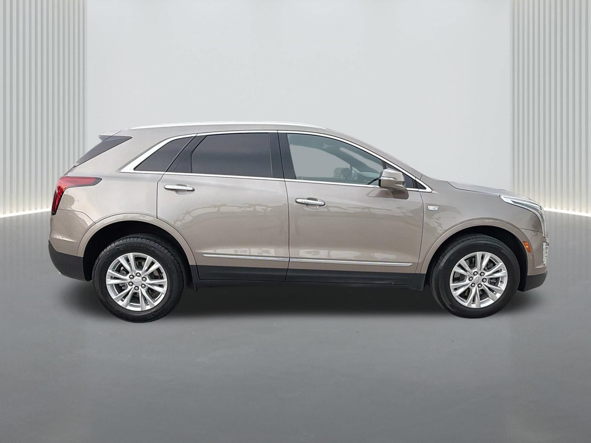 Certified 2023 Cadillac XT5 Luxury FWD image 7