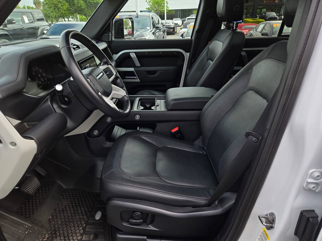 Used 2024 Land Rover Defender 110 X-Dynamic SE image 20