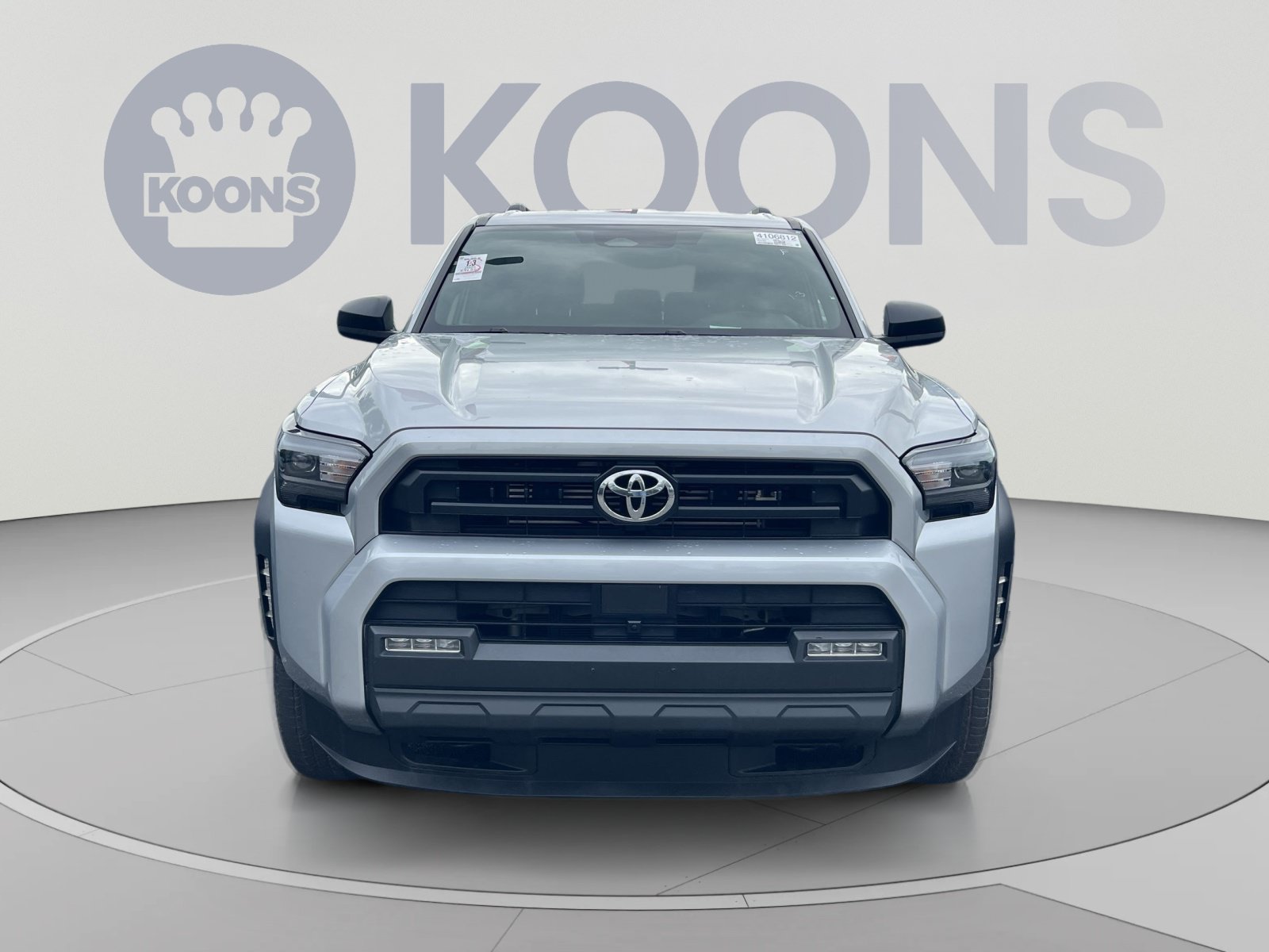 Used 2025 Toyota 4Runner SR5 AWD/4WD image 8