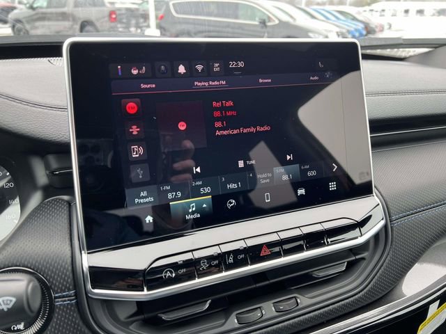 New 2026 Jeep Compass Latitude image 19