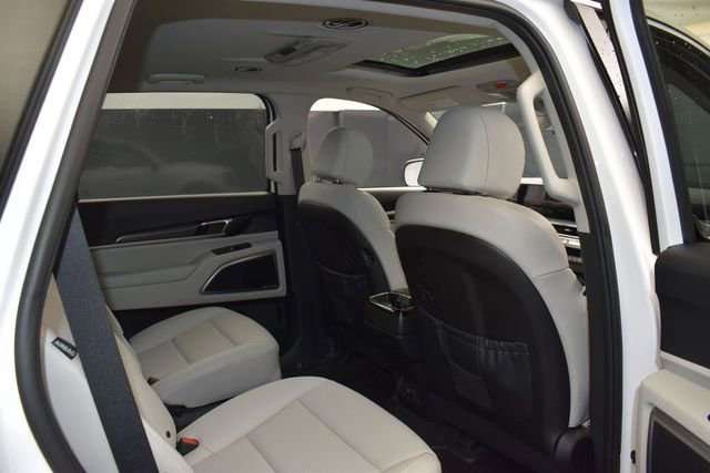 Certified 2025 Kia Telluride S FWD image 12