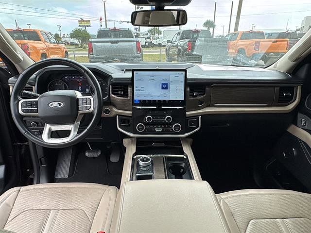 Used 2024 Ford Expedition Max Limited image 19