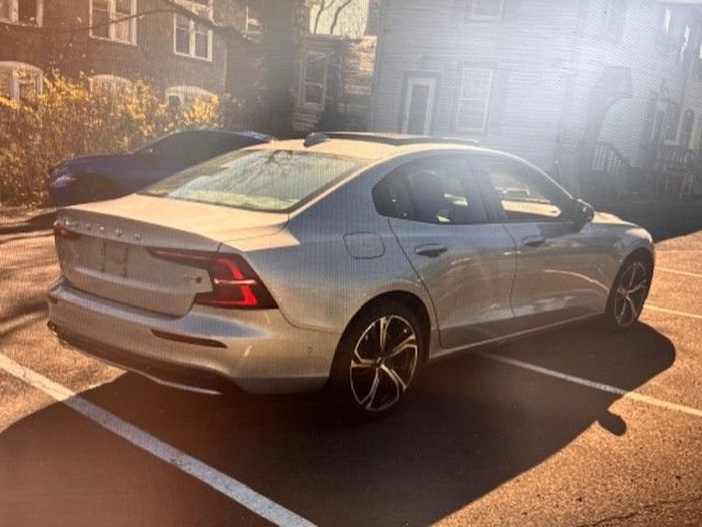 Used 2023 Volvo S60 B5 Plus w/ Climate Package image 2