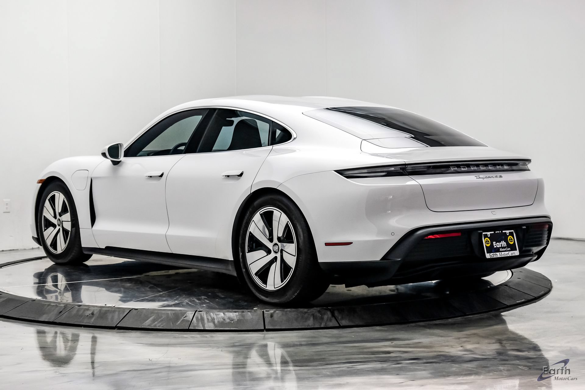 Used 2023 Porsche Taycan 4S AWD/4WD image 9