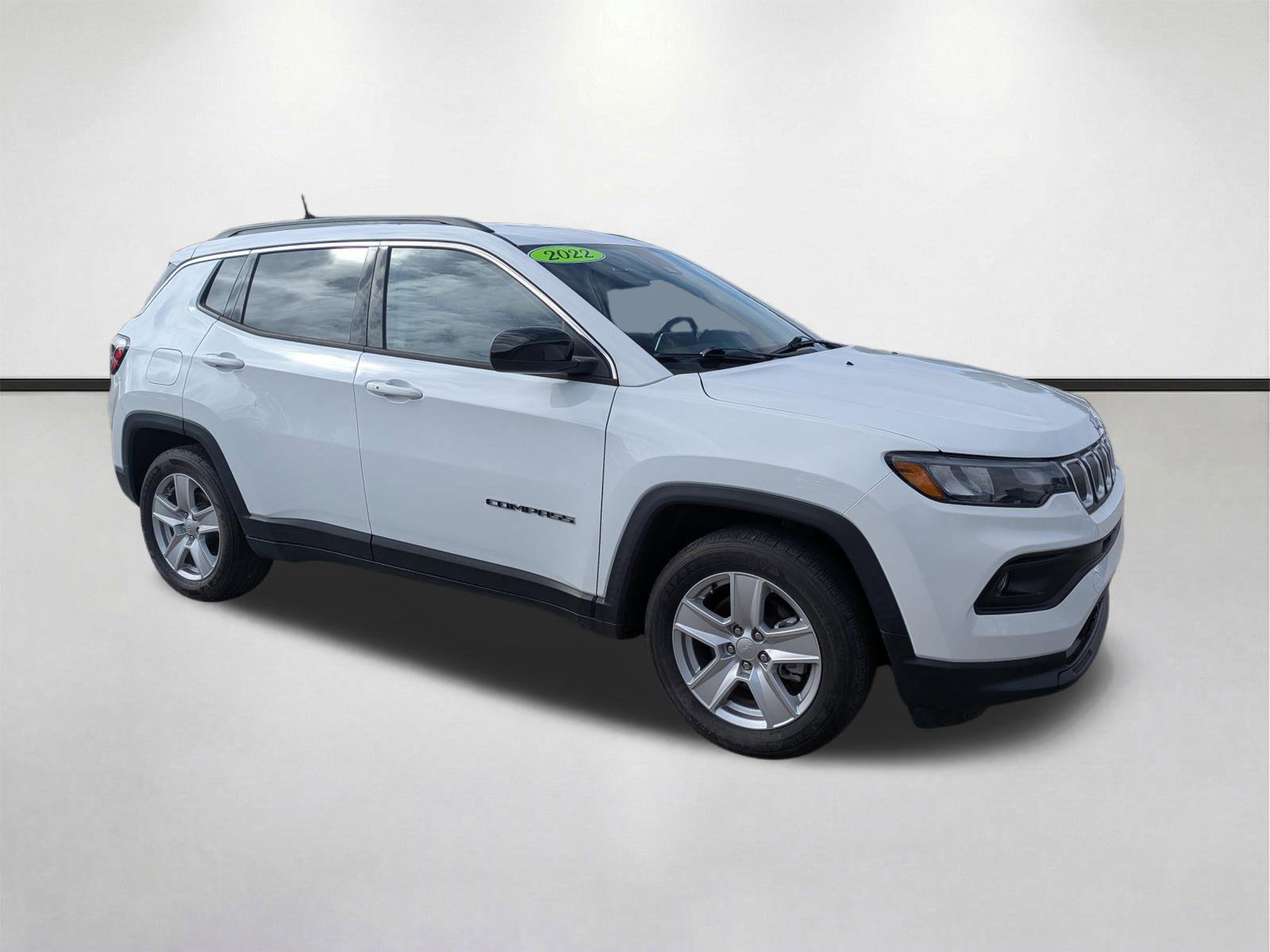 Used 2022 Jeep Compass Latitude FWD image 2