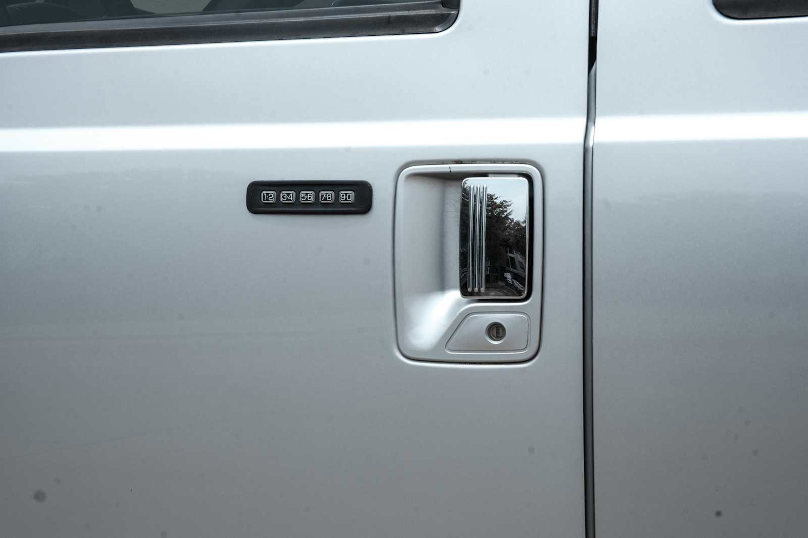 Used 2016 Ford F250 Platinum w/ FX4 Off-Road Package AWD/4WD image 42