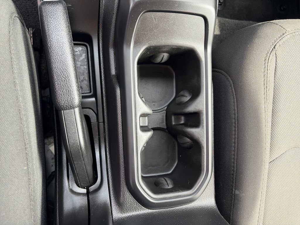 Used 2023 Jeep Wrangler Sport image 33