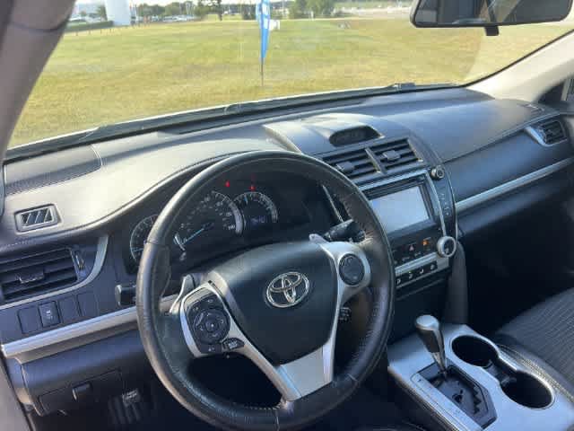 Used 2012 Toyota Camry SE FWD image 15