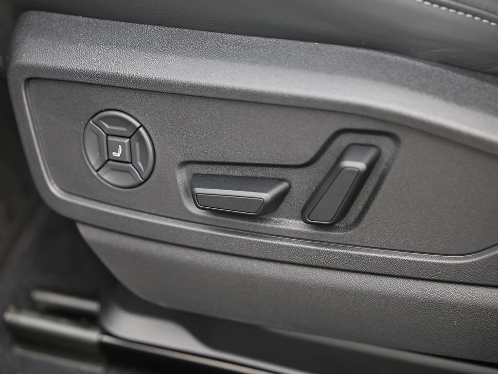 New 2026 Audi SQ5 Prestige AWD/4WD image 22