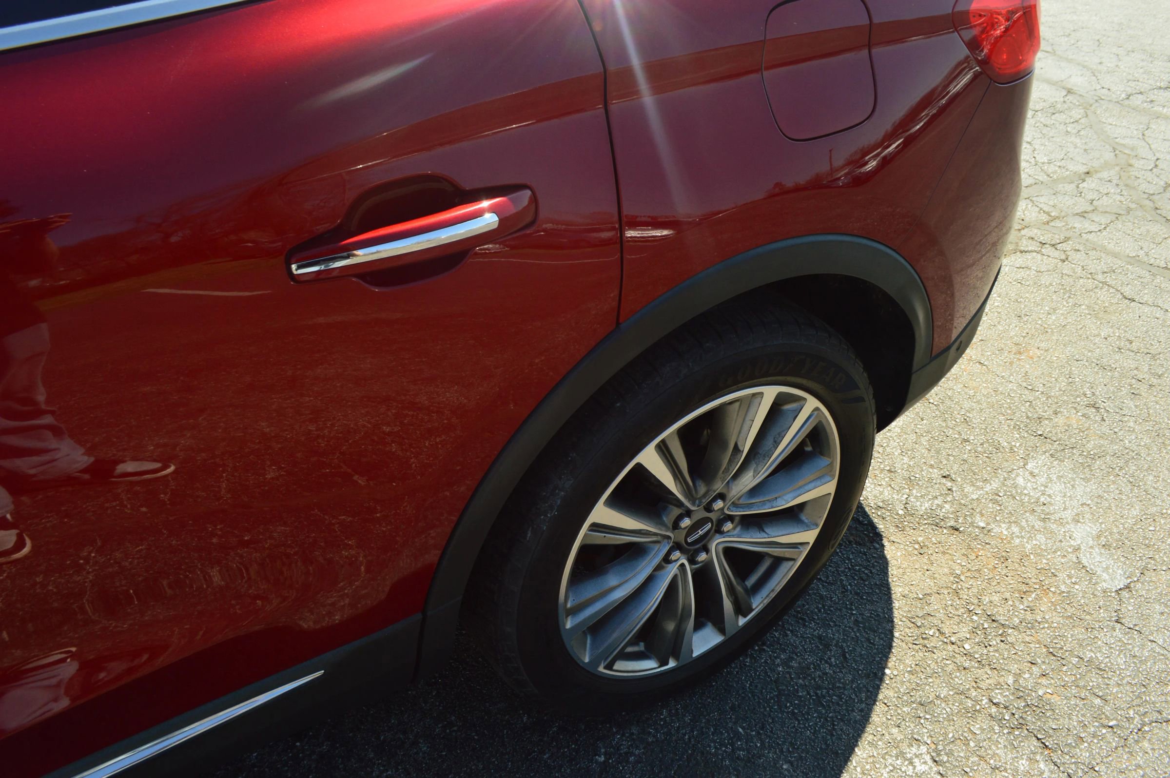 Used 2016 Lincoln MKX Reserve w/ Technology Package image 4