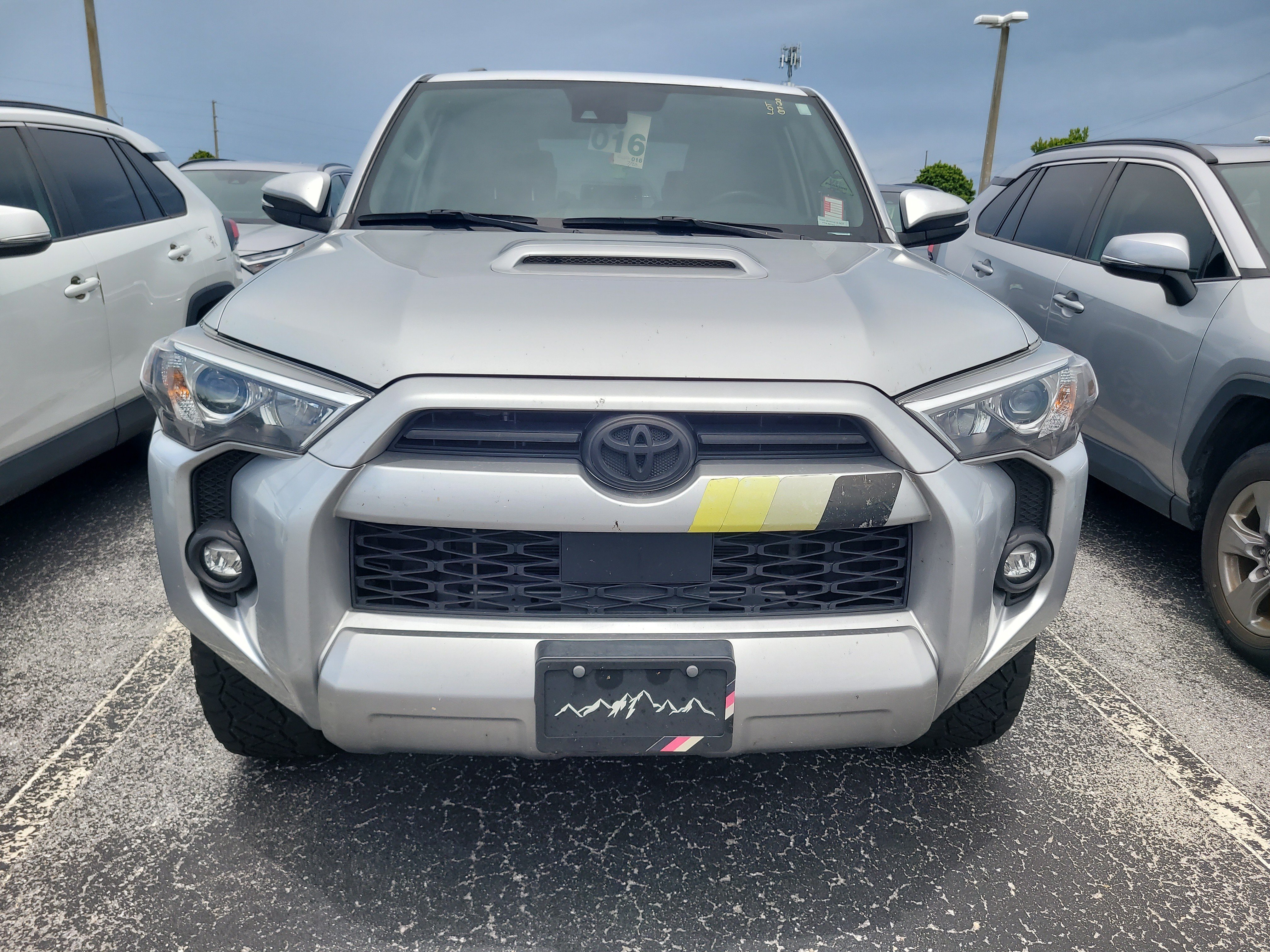 Certified 2024 Toyota 4Runner TRD Off-Road Premium w/ Moonroof Package AWD/4WD image 2