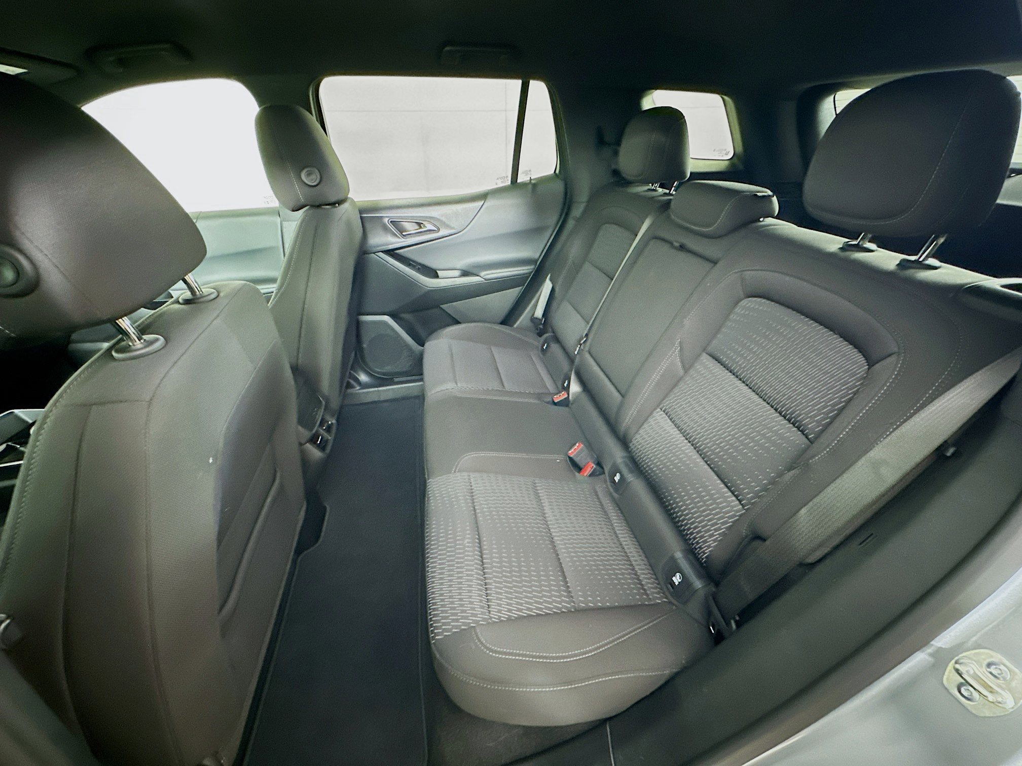 Used 2025 Chevrolet Equinox LT FWD image 27