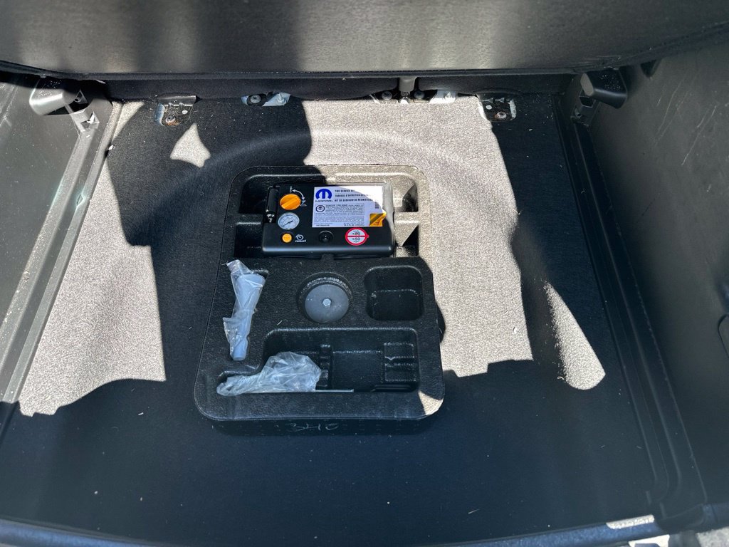 Used 2019 Jeep Compass Latitude w/ Popular Equipment Group AWD/4WD image 32