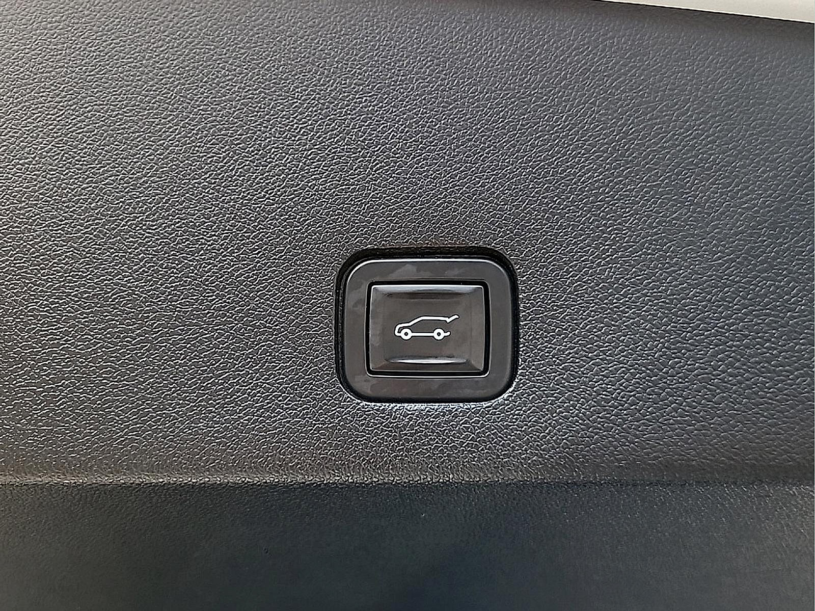 Used 2020 Cadillac XT6 Sport AWD/4WD image 32