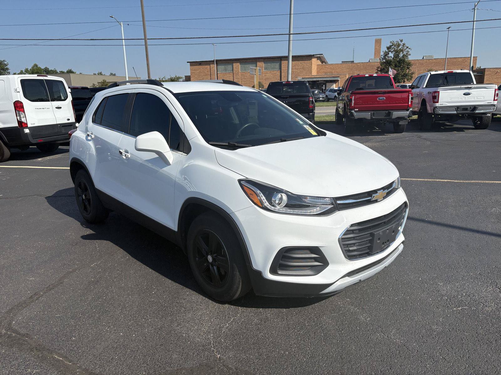 Used 2017 Chevrolet Trax LT w/ LT Convenience Package FWD image 2