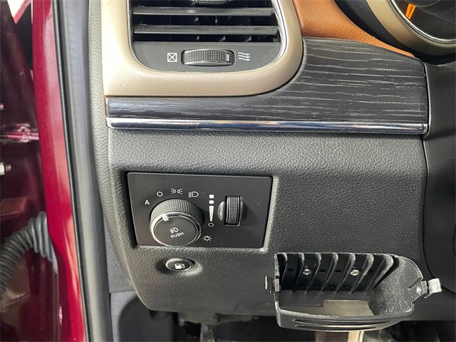 Used 2016 Jeep Grand Cherokee Summit image 13