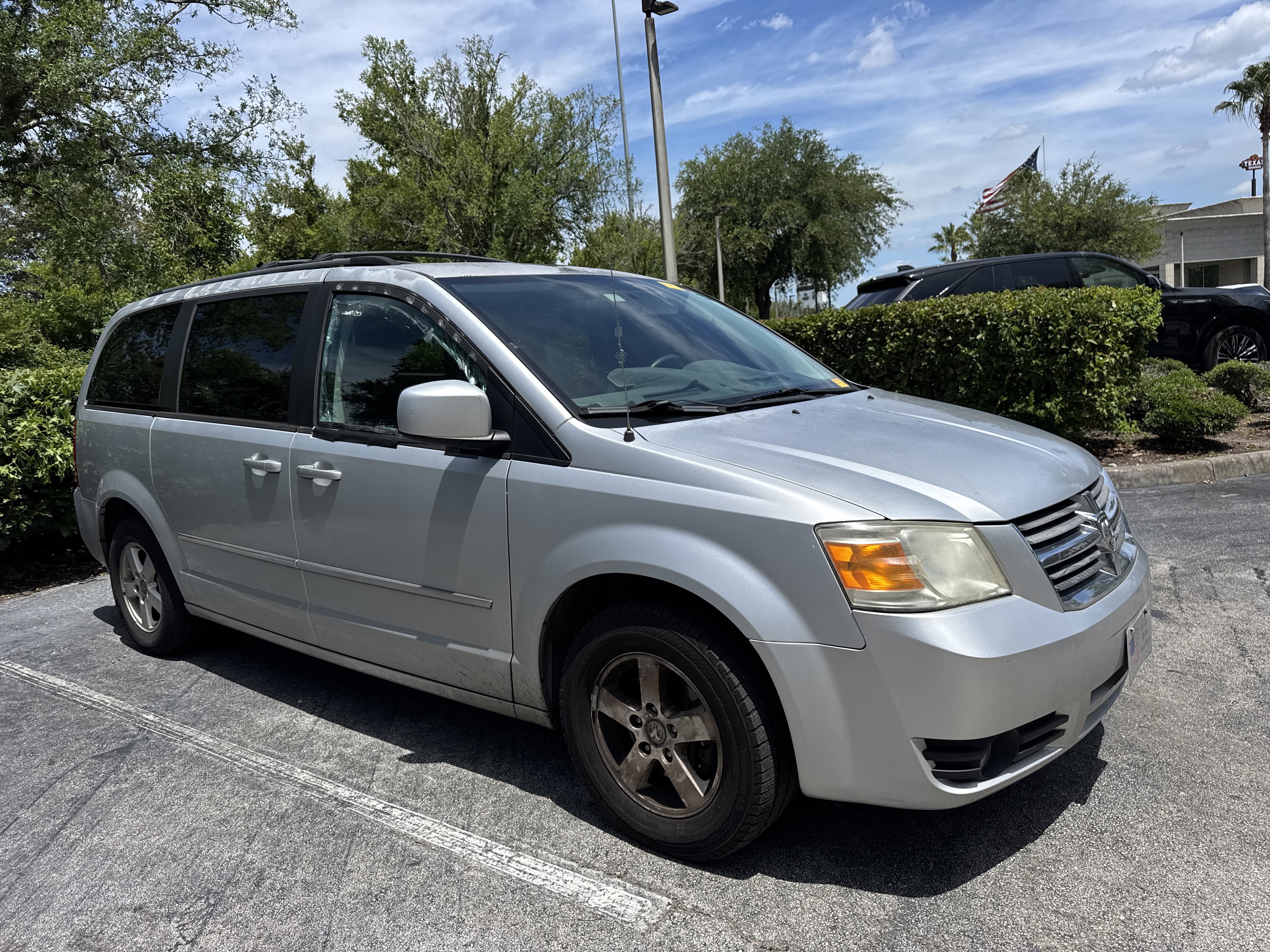 Used 2010 Dodge Grand Caravan SXT FWD video 1