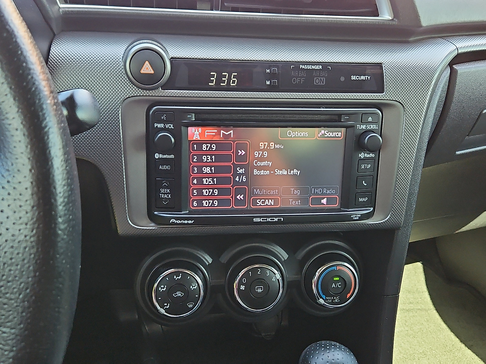 Used 2014 Scion tC FWD image 17