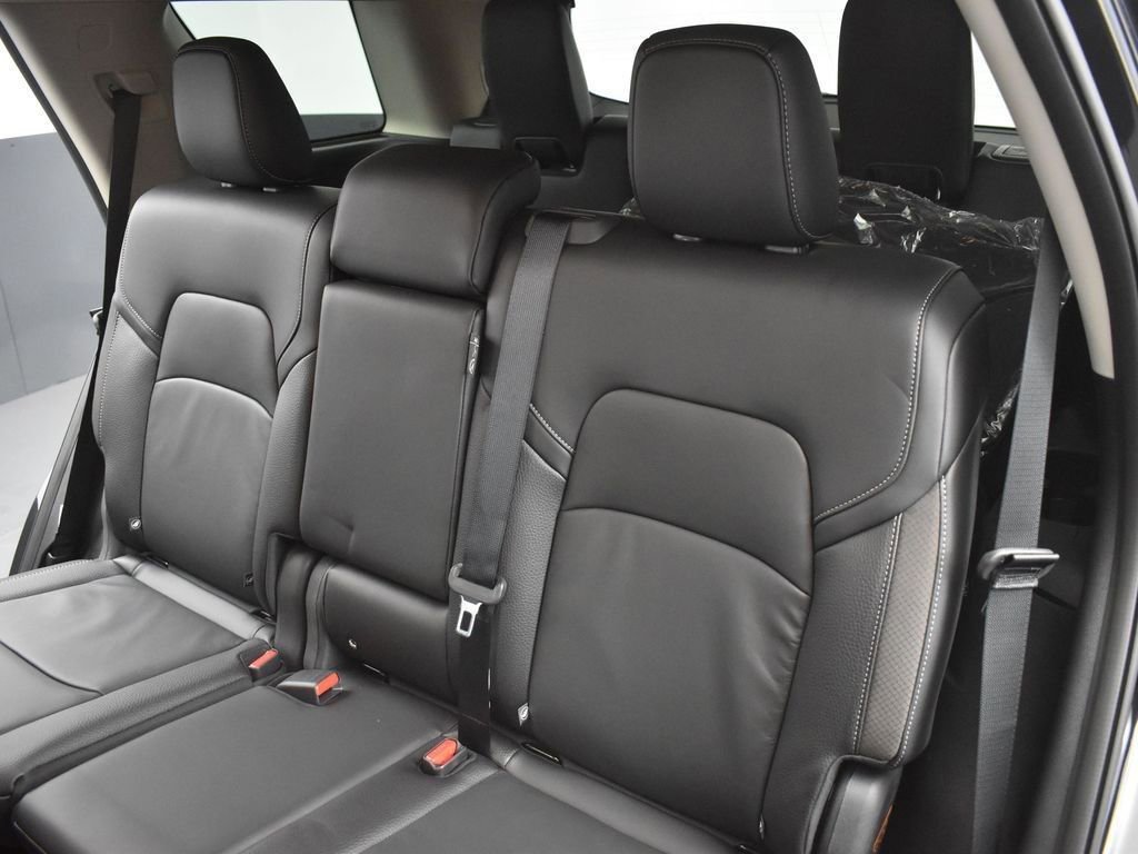 New 2025 Nissan Pathfinder SL image 17