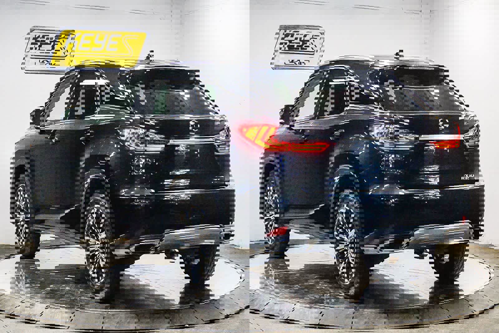 Used 2022 Lexus RX 350 FWD w/ Premium Package image 2