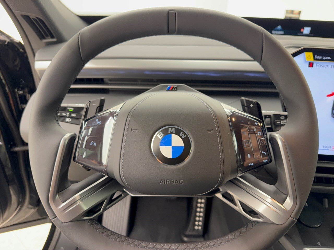 New 2027 BMW X5 xDrive40i w/ M Sport Professional Package AWD/4WD image 10