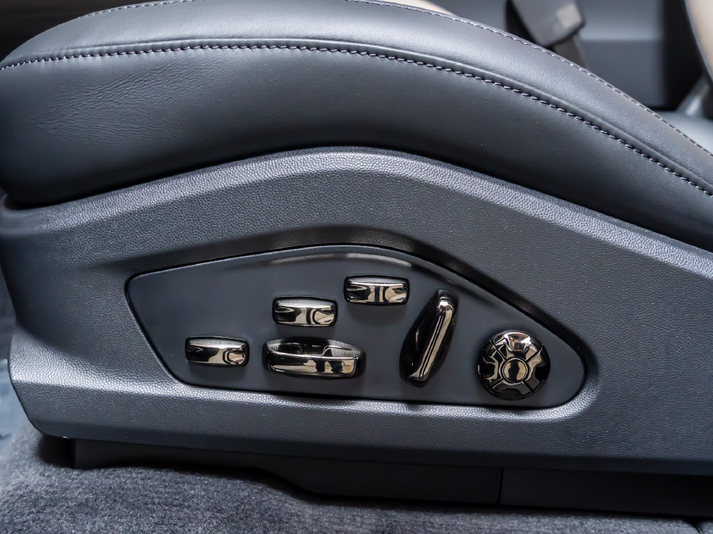 New 2026 Porsche Cayenne S AWD/4WD image 25
