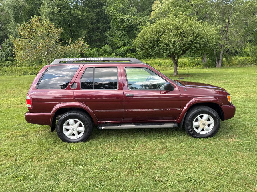 Used 2002 Nissan Pathfinder SE AWD/4WD image 22