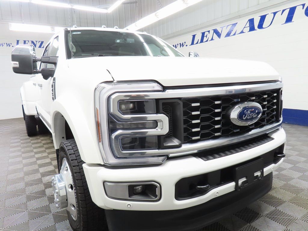 Used 2025 Ford F450 Platinum w/ Platinum Plus Package image 3