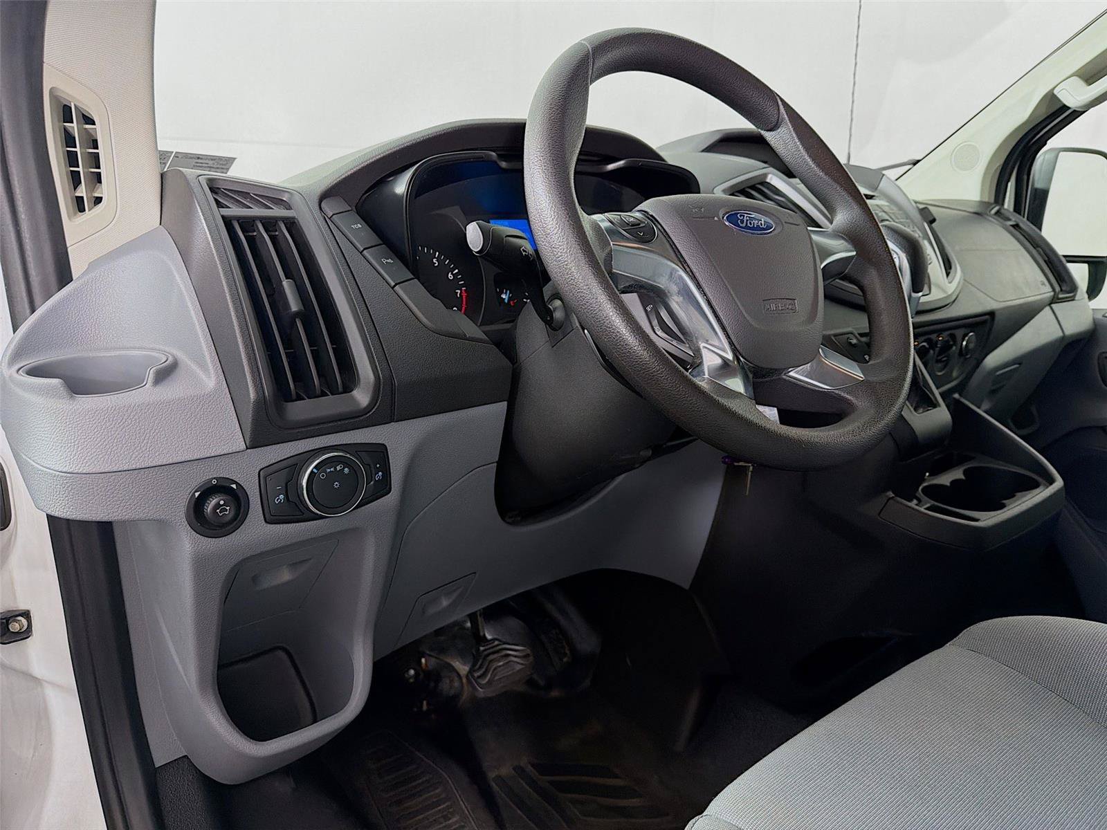 Used 2016 Ford Transit 350 XLT RWD image 16