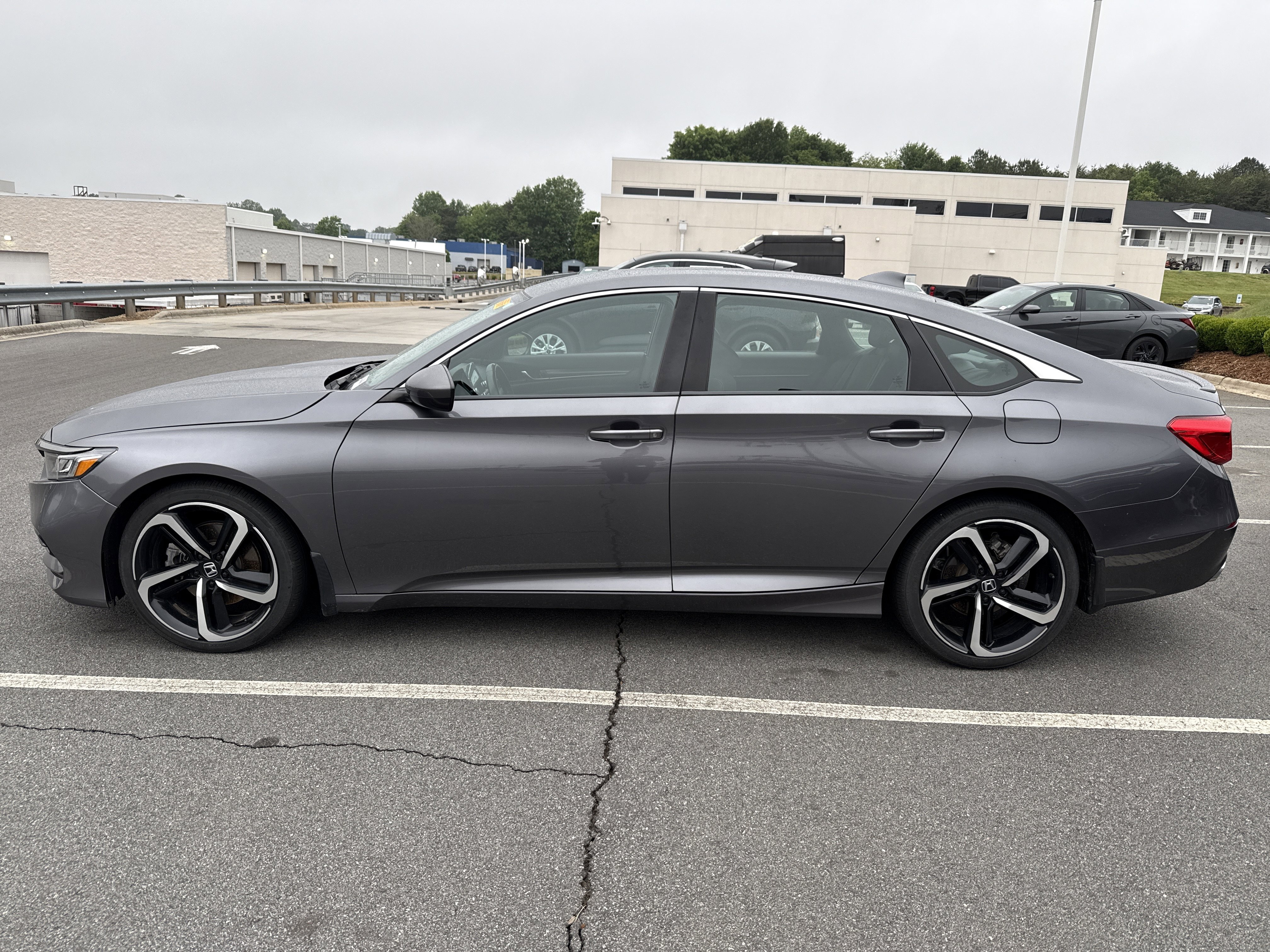Used 2020 Honda Accord Sport image 8