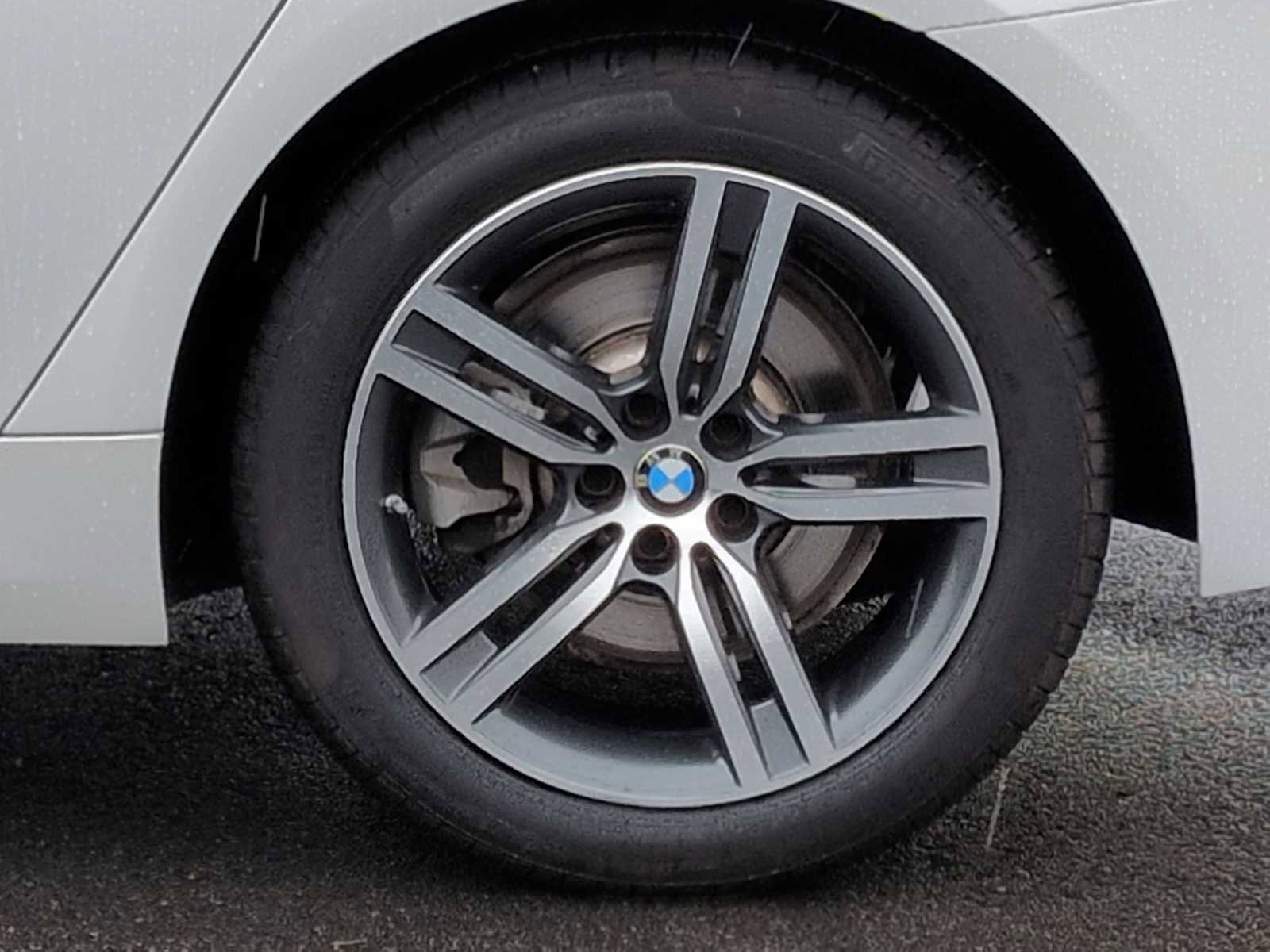 Used 2023 BMW 530i xDrive w/ Premium Package image 14