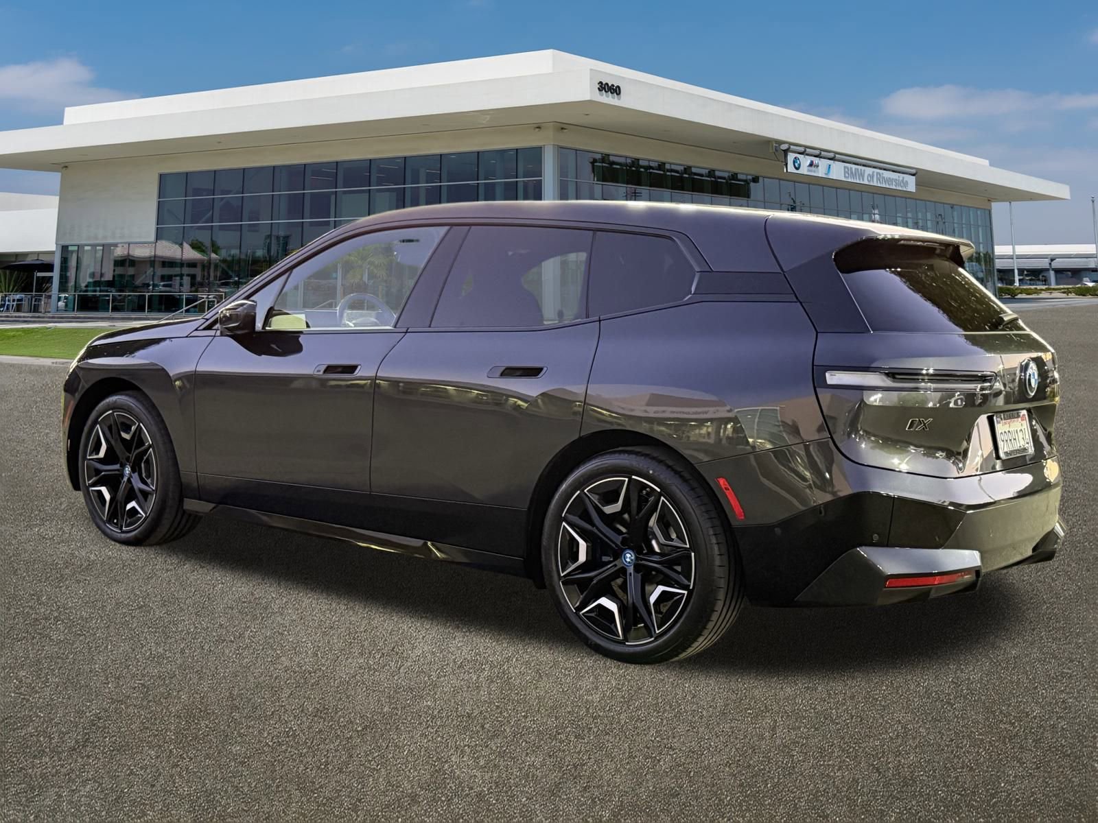 Used 2025 BMW iX M60 image 7