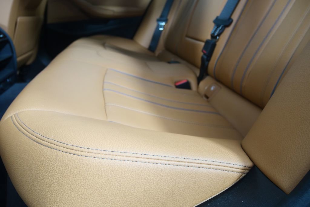 Used 2019 BMW 540i RWD image 14