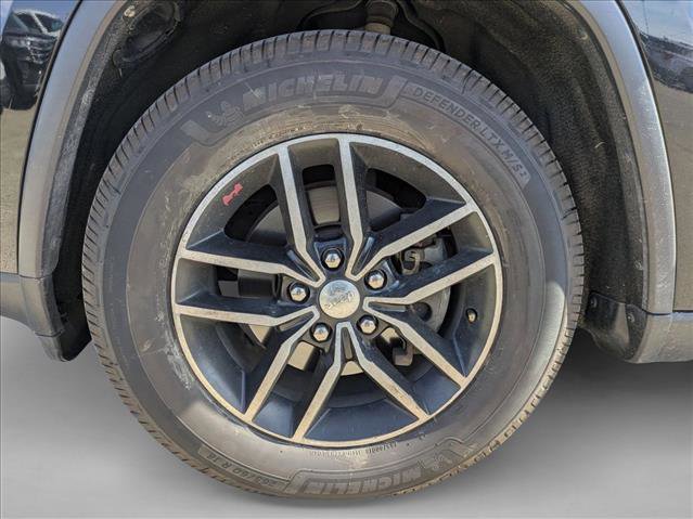 Used 2018 Jeep Grand Cherokee Trailhawk w/ Trailhawk Luxury Group image 19
