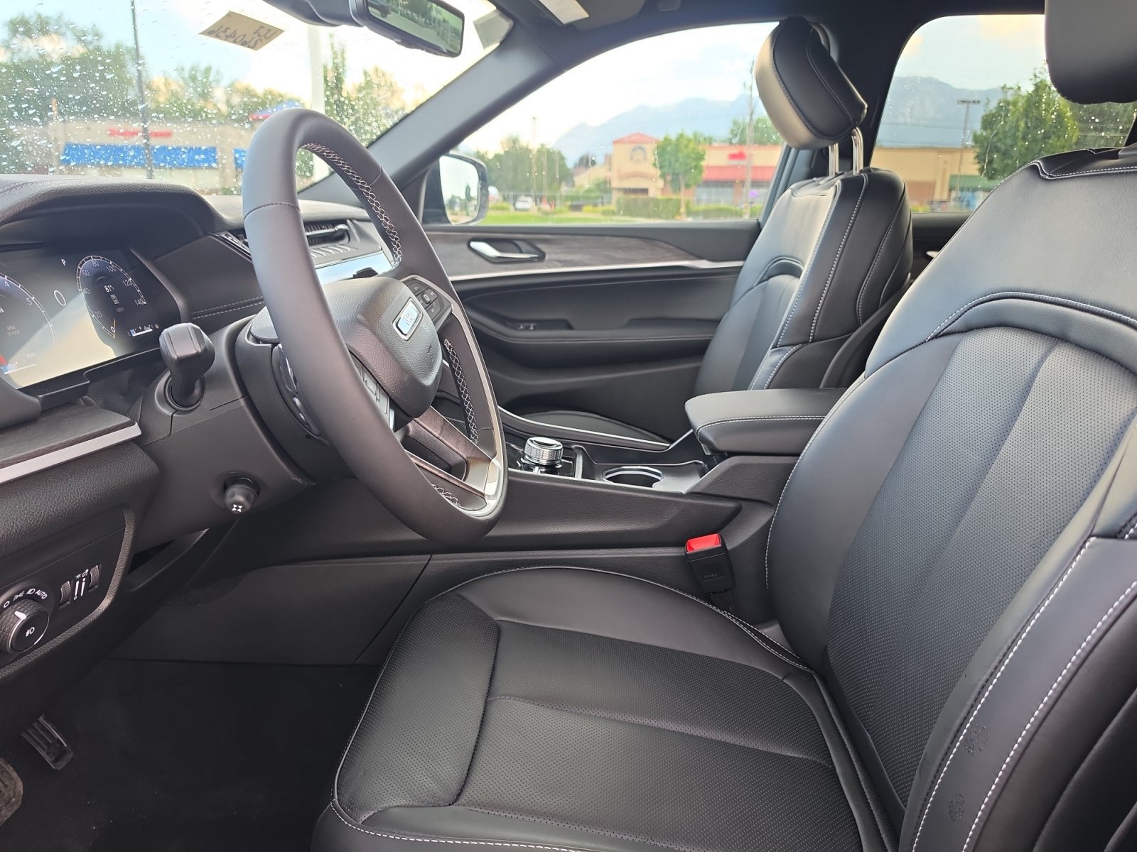New 2026 Jeep Grand Cherokee Limited AWD/4WD image 10