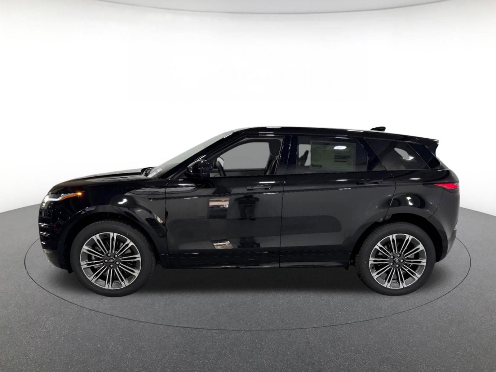 New 2026 Land Rover Range Rover Evoque Dynamic SE image 2
