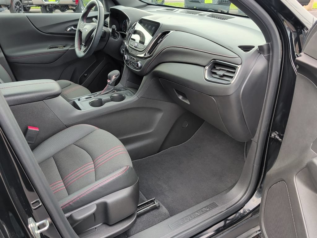 Used 2023 Chevrolet Equinox RS AWD/4WD image 37