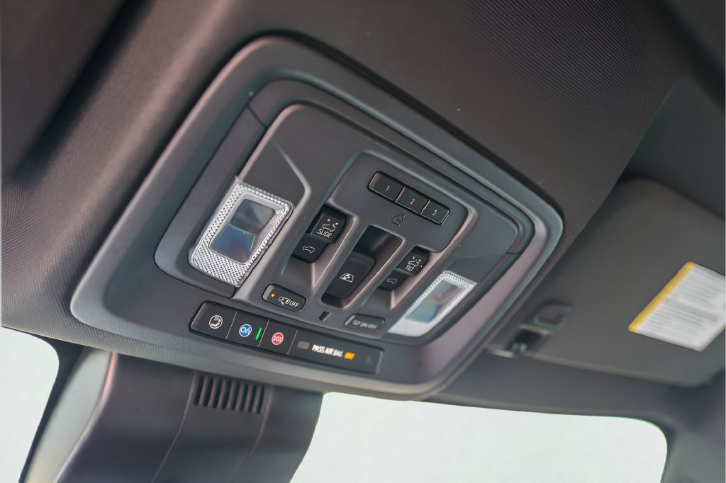 Certified 2025 Chevrolet Silverado 1500 High Country w/ High Country Premium Package AWD/4WD image 22