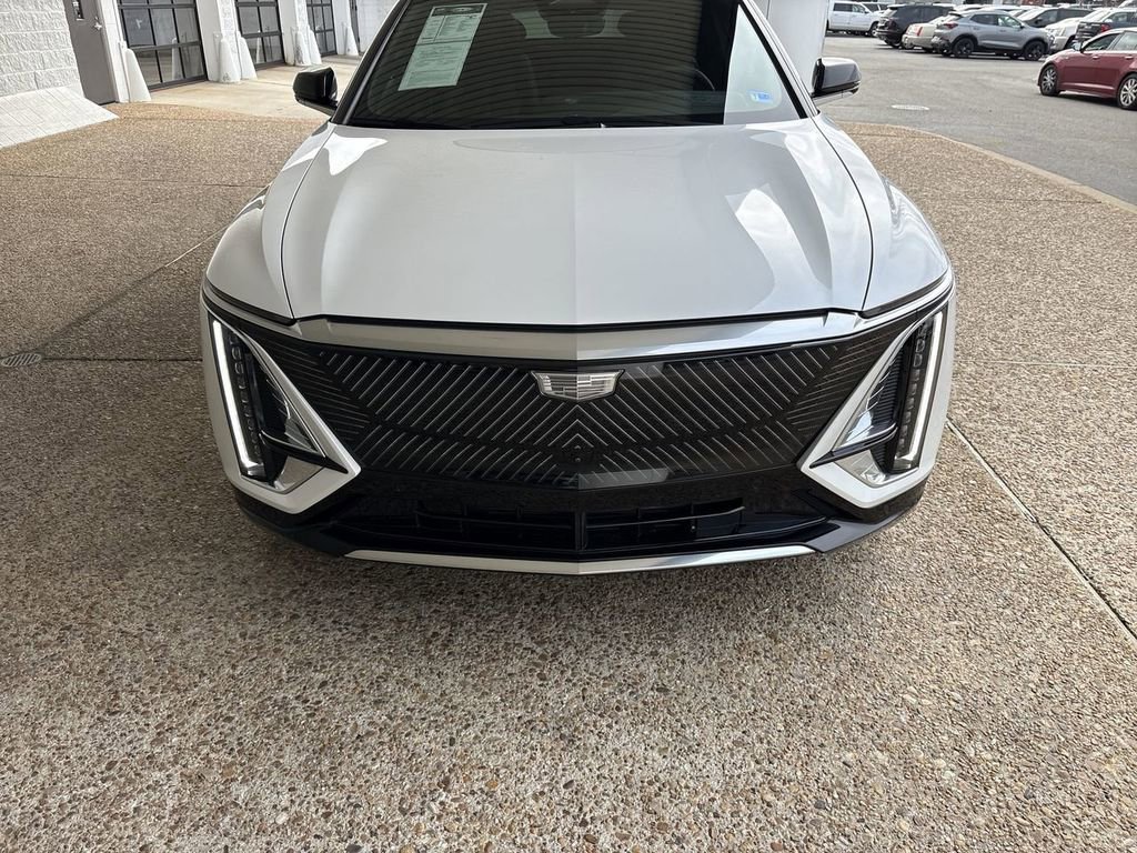 Certified 2025 Cadillac Lyriq Luxury w/ LPO, Floor Liner Package image 32