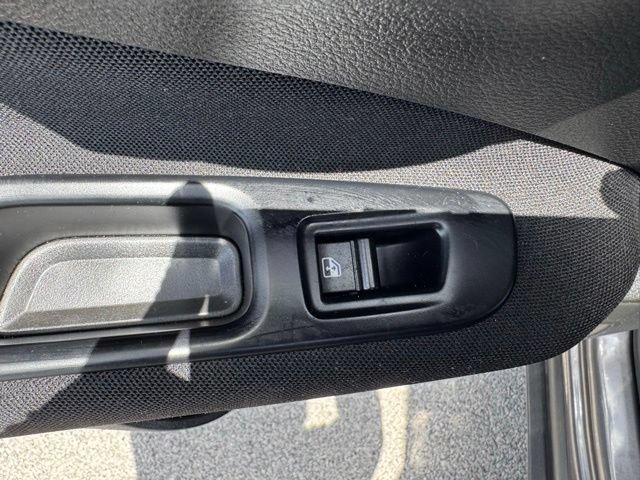 Used 2019 Jeep Renegade Latitude w/ Cold Weather Group AWD/4WD image 30