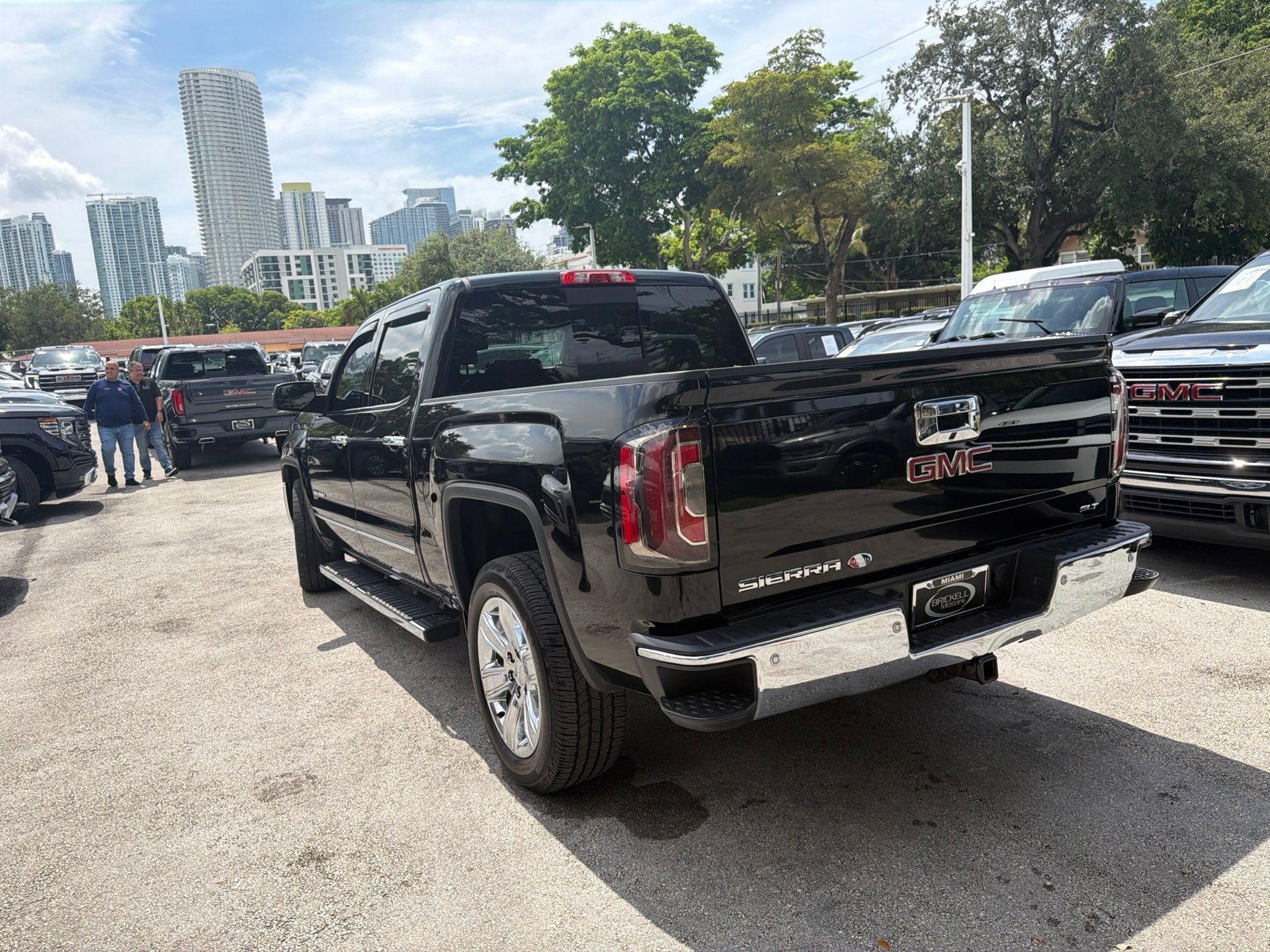 Used 2018 GMC Sierra 1500 SLT w/ Enhanced Driver Alert Package RWD image 13